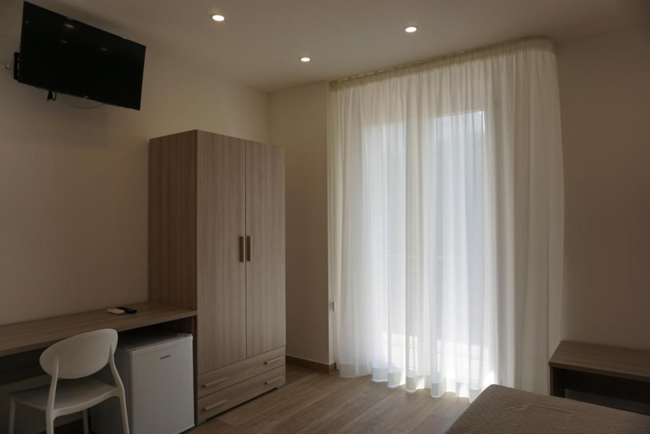 Azzisa Holidays Suite ปาแลร์โม ภายนอก รูปภาพ